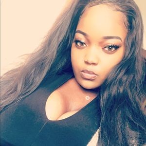 Meet your Posher, Roiana